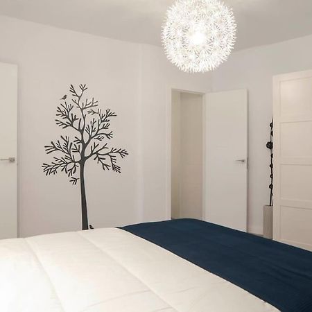 Moderno Apartamento En Plaza Merced Малага Екстериор снимка